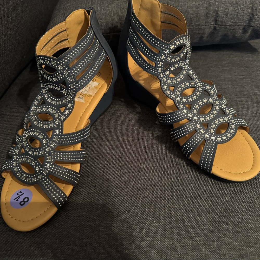 Elegant Navy Blue Strappy Sandals